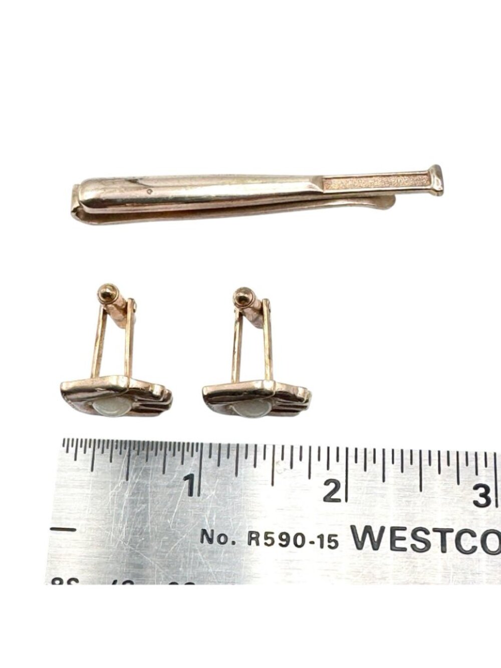Baseball Motif Cuff Links Tie Clip MOP Baseball in Mitt Gold Tone Vintage 1950s - Picture 9 of 9